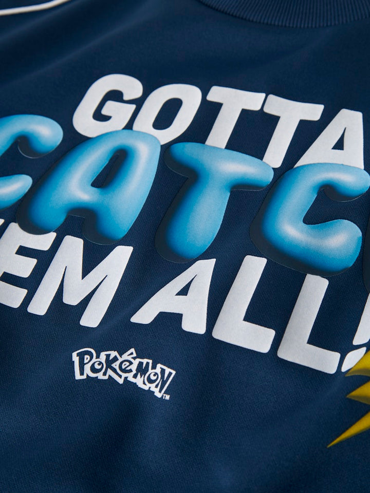 Blå Pokemon tröja i sweat lite tjockare kvaliet. PokemonTröja till pojke, kille.
NKMSIDNEY POKEMON NREG POLY SWEAT SKY
13247268