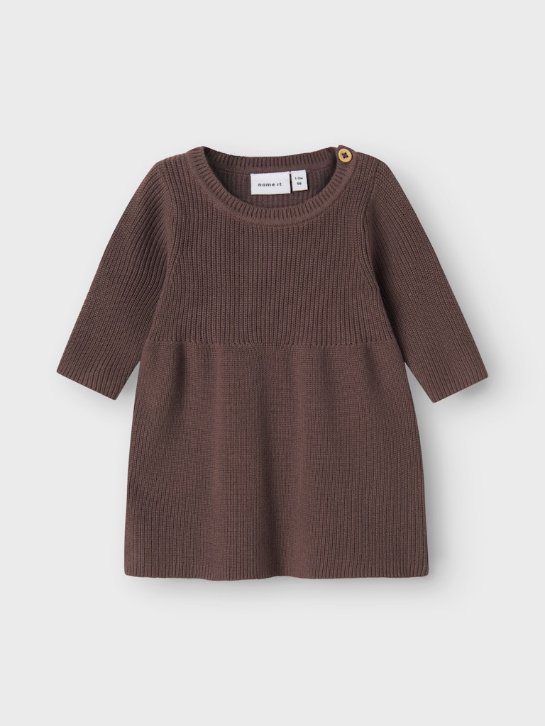 Söt klassisk baby klänning i skön, mjuk ekologisk bomull. Stickad bebis klänning till baby flicka. Enfärgad vacker gammeldags klänning till nyfödd.
NBFOLIVINA LS KNIT DRESS
13247347