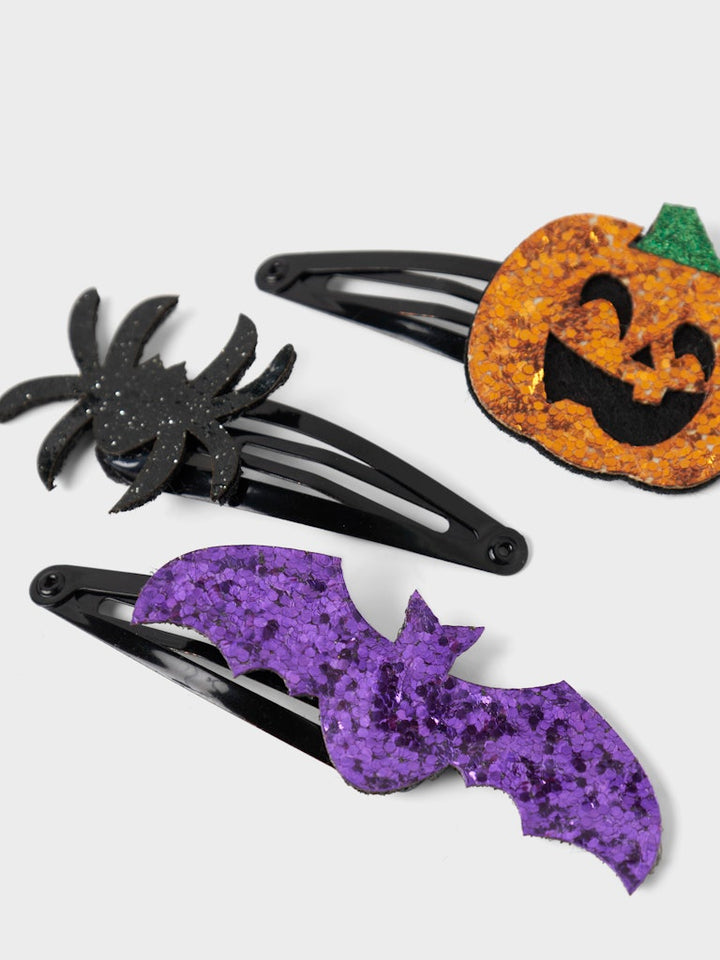 Glitter hårspännen i Halloween tema i form av pumpa, spindel och fladdermus.
NKFSCARY 3P HAIRCLIP
13247692