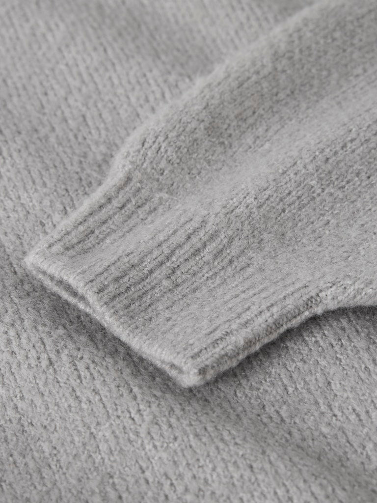 Grå stickad långärmad klänning till flicka, tjej.
Långärmad klänning från Name it.
NKFOMARIAN LS KNIT DRESS
13233091