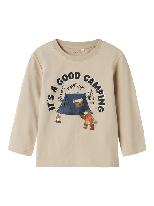 Beige björn tröja med gullig djur som campar. Långärmad t-shirt till pojke.
NMMOLEN LS NREG TOP BOX
13247871