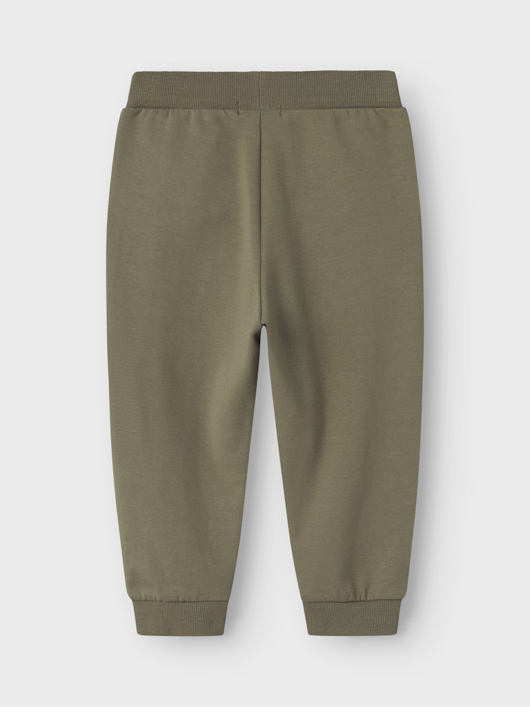 Grön mys byxa till pojke. Jogger i sweat med små djur.
NMMOLIN NREG SWEAT PANT BRU BOX
13247939