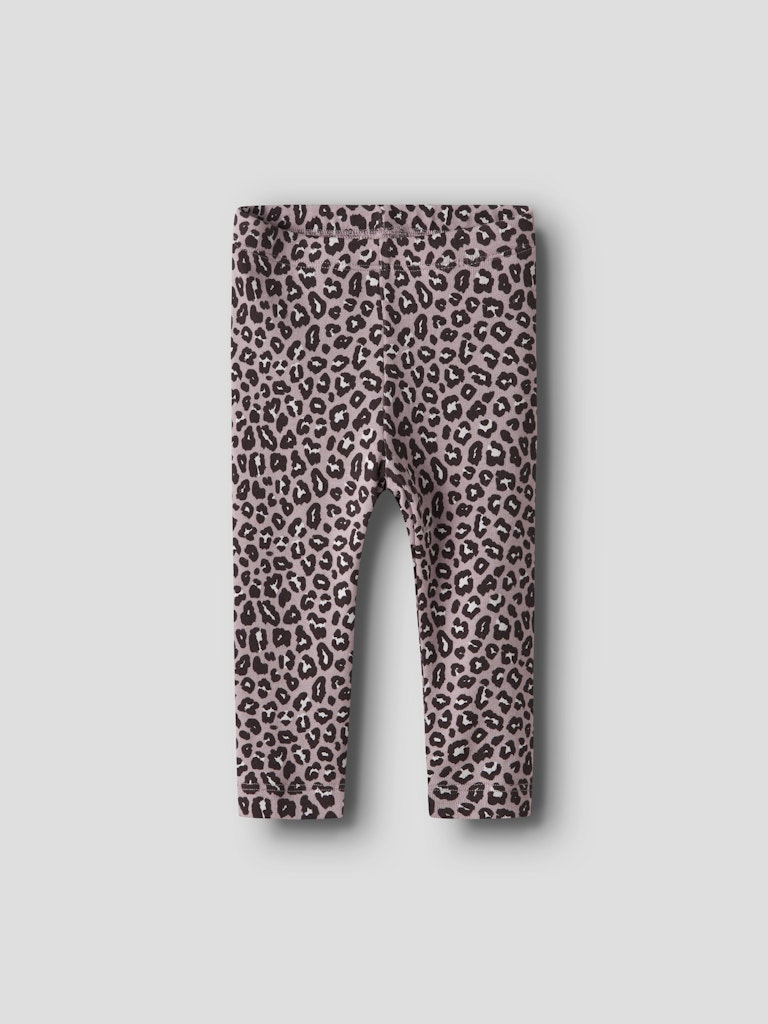 Rosa baby leggings med leopard mönster till flicka. Bebis byxor till nyfödd i ekologisk bomull.
NBFLEOANA LEGGING
13249255