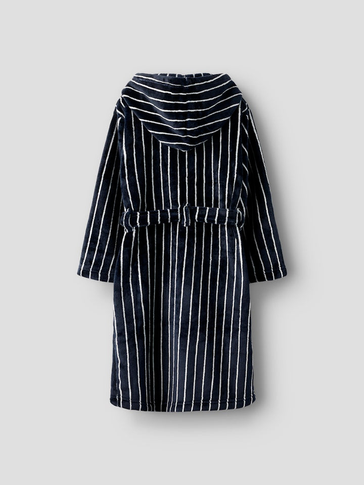 Blå randig fleece morgonrock till pojke. Mysig fleecemorgonrock till kille.
NKMRACER MORNING ROBE
13236087