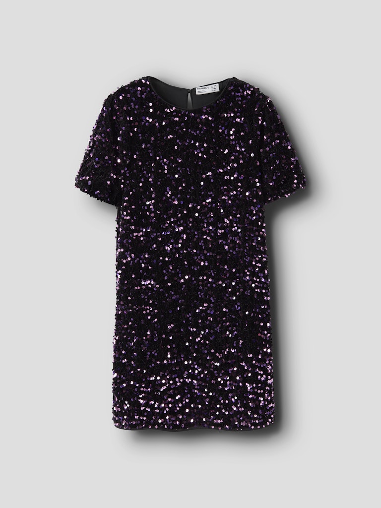 Glittrig paljett tunika, kort klänning med kort ärm till flicka. Vacker lila, rosa och svart klänning i mjuk skön kvalitet.
NKFRUNICA SS TUNIC
13209416