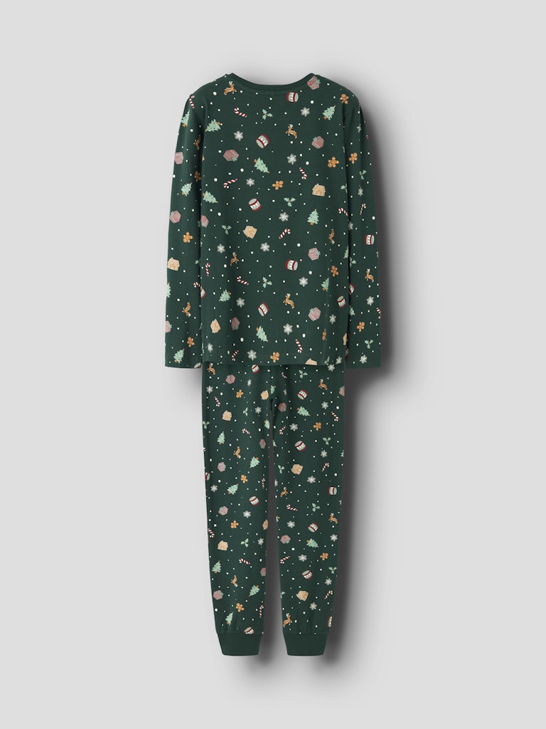 Grön jul pyjams till pojke och flicka. Julig pyjamas med jul motiv till tjej och kille.
NKNVISMAS LS NIGHTSET
13234977