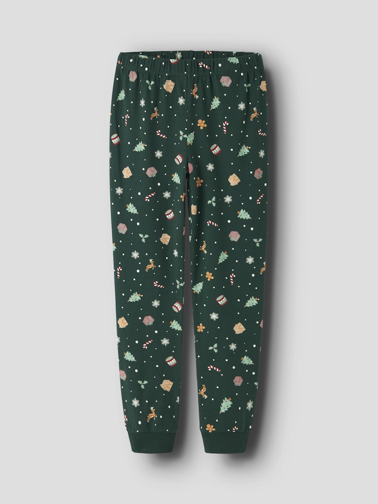 Grön jul pyjams till pojke och flicka. Julig pyjamas med jul motiv till tjej och kille.
NKNVISMAS LS NIGHTSET
13234977