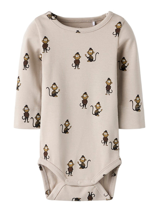 Beige apor body till bebis pojke och flicka. Söt unisex neutral babybody i ekologisk bomull från Name it.
NBMNILSSON LS XSL BODY
13254266