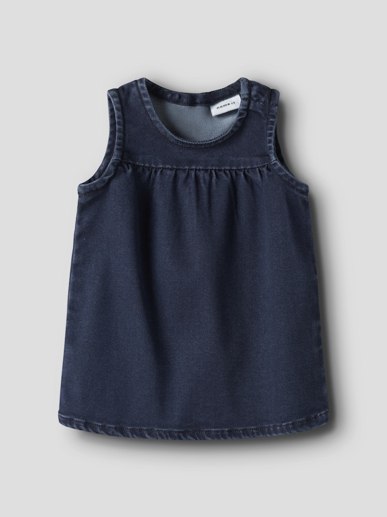 Blå jeans klänning till baby i mjukaste denim. Fin, mjuk klänning till bebis flicka.
NBFTILLY DNM SPENCER 4006-TO S
13247104