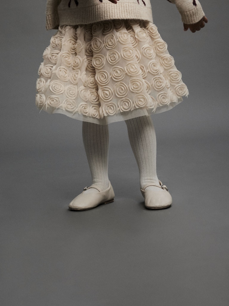 Magiskt fin tyll kjol till flicka. Vacker, festlig ballerinakjol till liten tjej från Nameit.
NMFSYKIA TULLE SKIRT
13250479