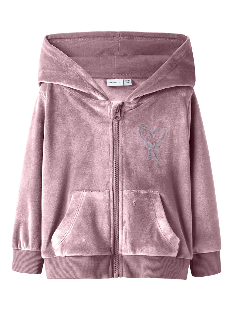 Rosa velour jacka till flicka. Tjej luvjacka, hoodie från Nameit.
NMFSELOUR LS NREG VEL CARD WH
13250481