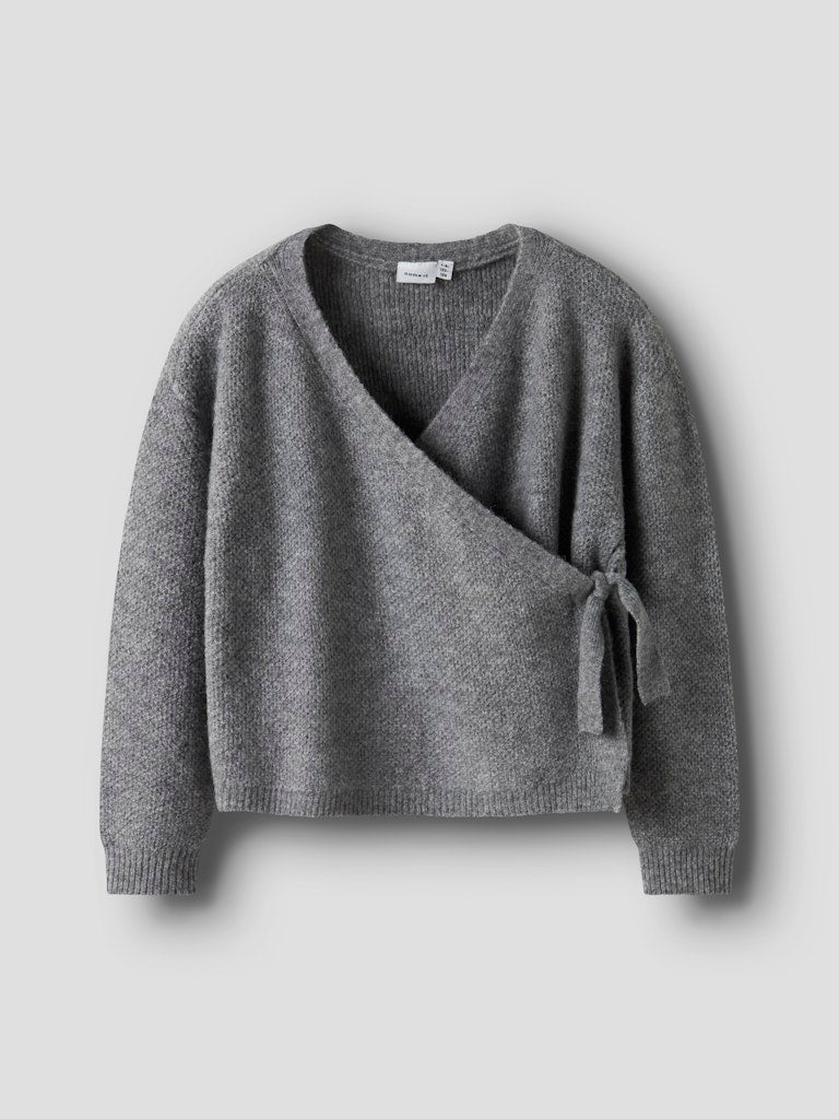 Grå stickad omlott tröja till tjej. Mysig tröja från Nameit.
NKFSANIE LS KNIT
13250477