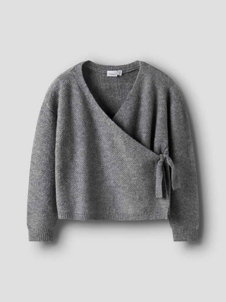 Grå stickad omlott tröja till tjej. Mysig tröja från Nameit.
NKFSANIE LS KNIT
13250477