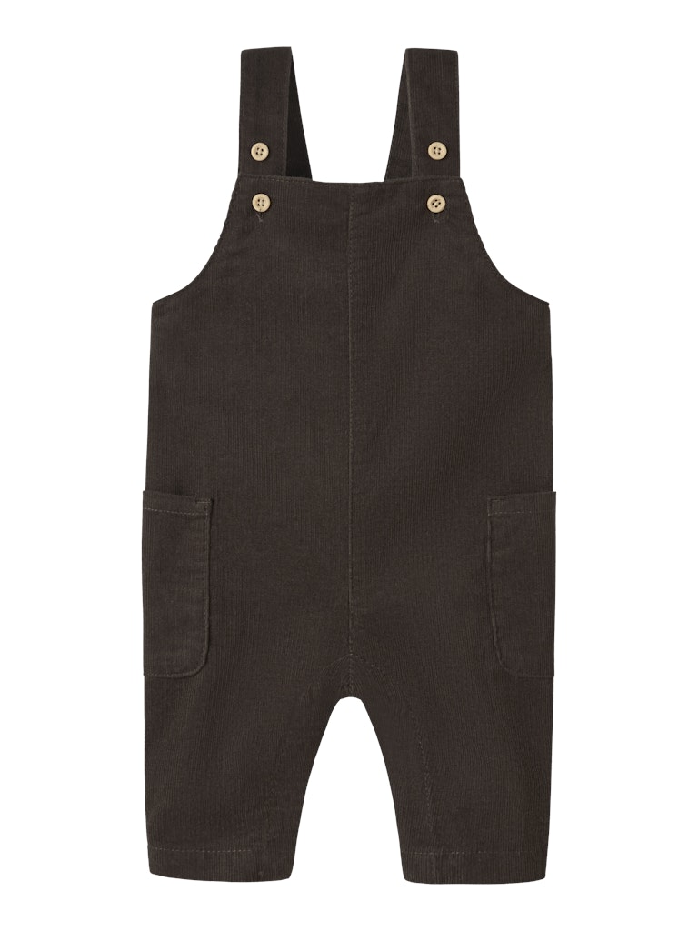Brun baby byxa med hängslen. Hängselbyxor till bebis pojke i brun manchester, cord kvalitet av ekologisk bomull från Name it.
NBMSASALLE OVERALL
13235189