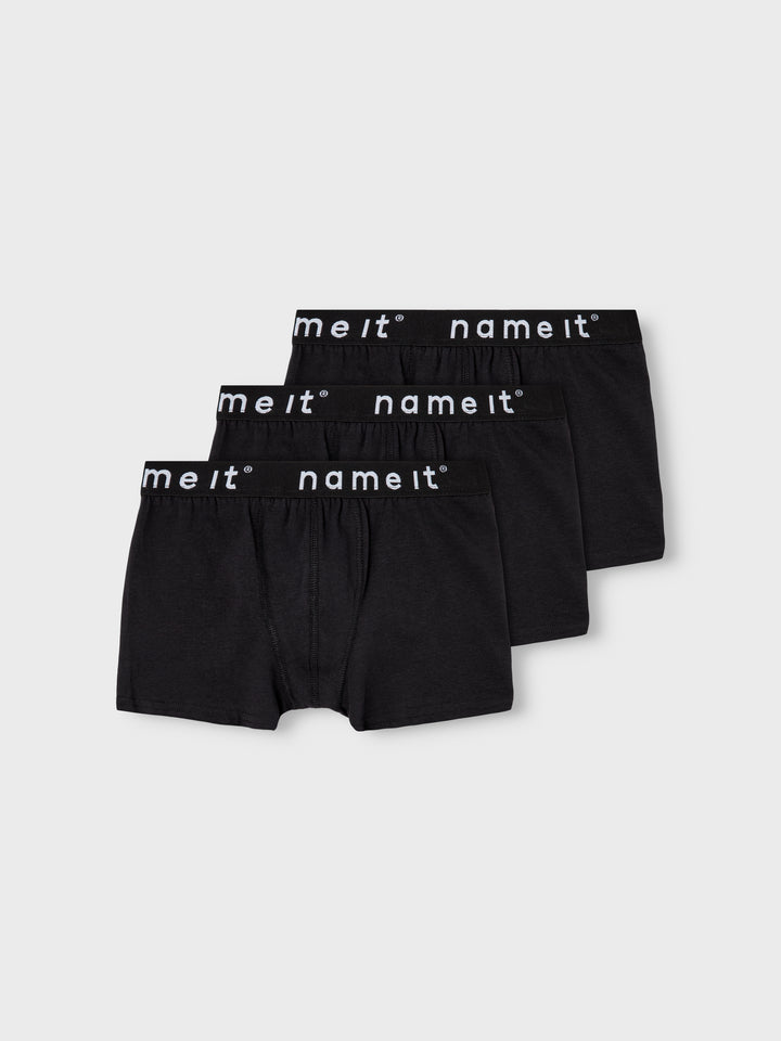 Svarta enfärgade barn kalsonger från Name it till pojke, kille. Boxershorts i svart 3-pack NKMBOXER