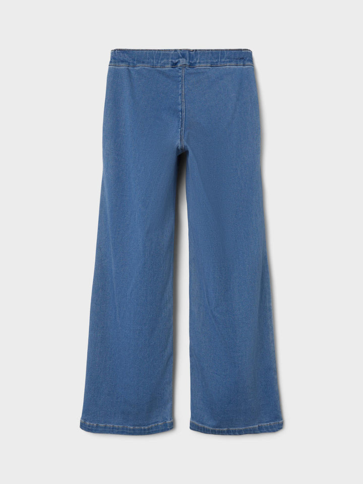 Ljus Blå super mjuk vid jeans till flicka. Stretchig wide jeans till tjej. Skön lite större passform.
NKFSALLI WIDE JEANS 8293 -TO NOOS
13224628