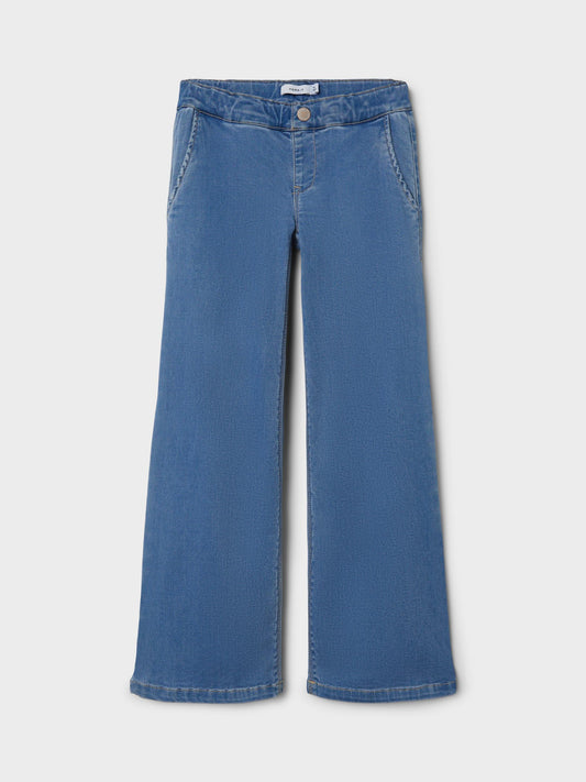 Ljus Blå super mjuk vid jeans till flicka. Stretchig wide jeans till tjej. Skön lite större passform.
NKFSALLI WIDE JEANS 8293 -TO NOOS
13224628