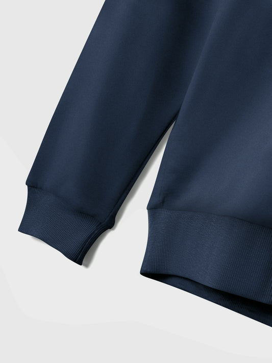 Enfärgad blå hoodie i enkel modell som passar alla. Ungdom tröja till kille och tjej. Välkommen bekväma och coola sweatshirts till garderoben och kombinera med både jeans, klänningar och träningsbyxor för en trendig look

Enfärgad hoodie i unisex modell, Perfekt, enkel och passar till allt.