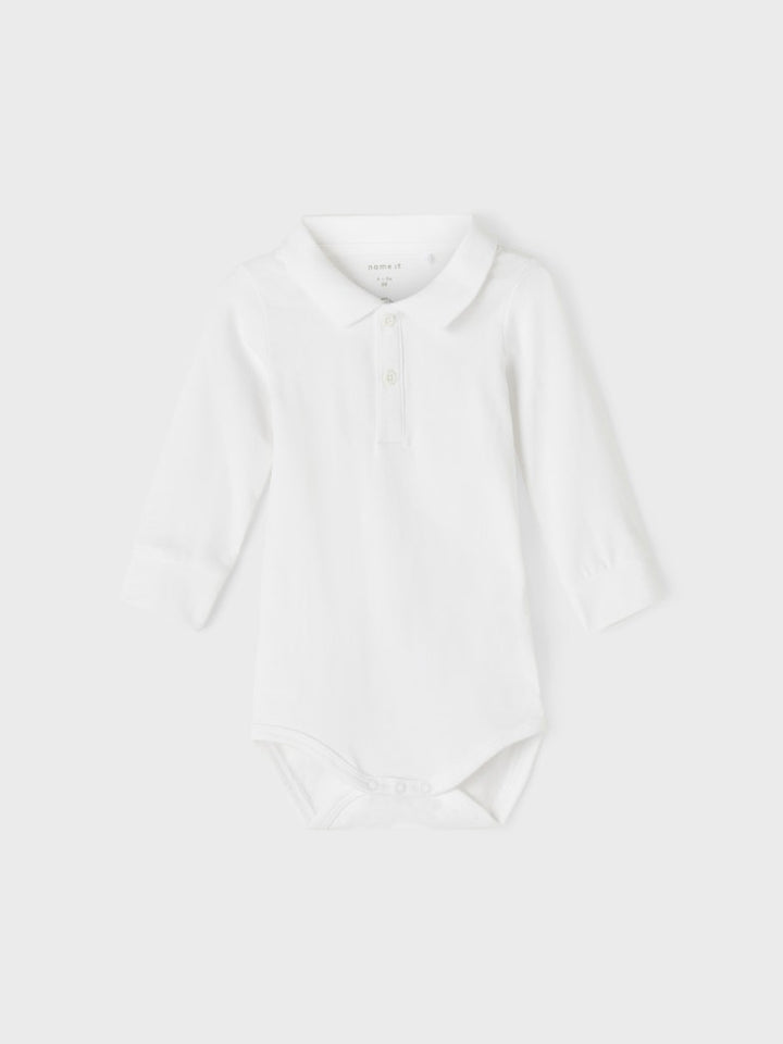 Vit piké body till baby pojke. Bebis body till nyfödd i ekologisk bomull.
NBMHOLGER LS POLO BODY NOOS
13190160