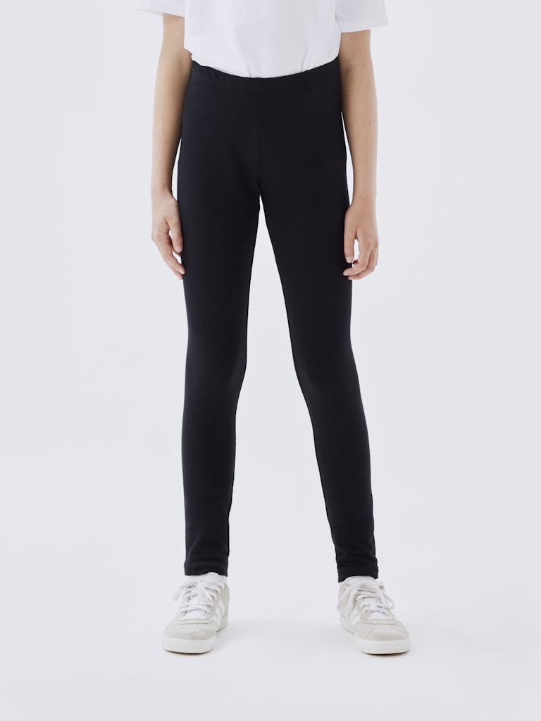 Svart lite tjockare sweat leggings till flicka, pojke, kille och tjej som vill ha en skön bas legging, byxa till vardags. 
13195885
NKFDAVINA SOLID SWE LEGGING BRU N NOOS