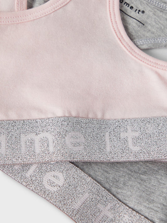 Rosa och grå 2 - pack underkläder toppar till flicka. BH topp, rosa underkläder till flicka från Name it.
NKFSHORT TOP 2P NOOS
13208835