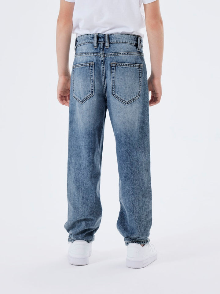 Blå snygga jeans till kille. Pojke jeans i denim regular, från Name it.
NKMRYAN STRAIGHT JEANS 3418-BE NOOS
13224456