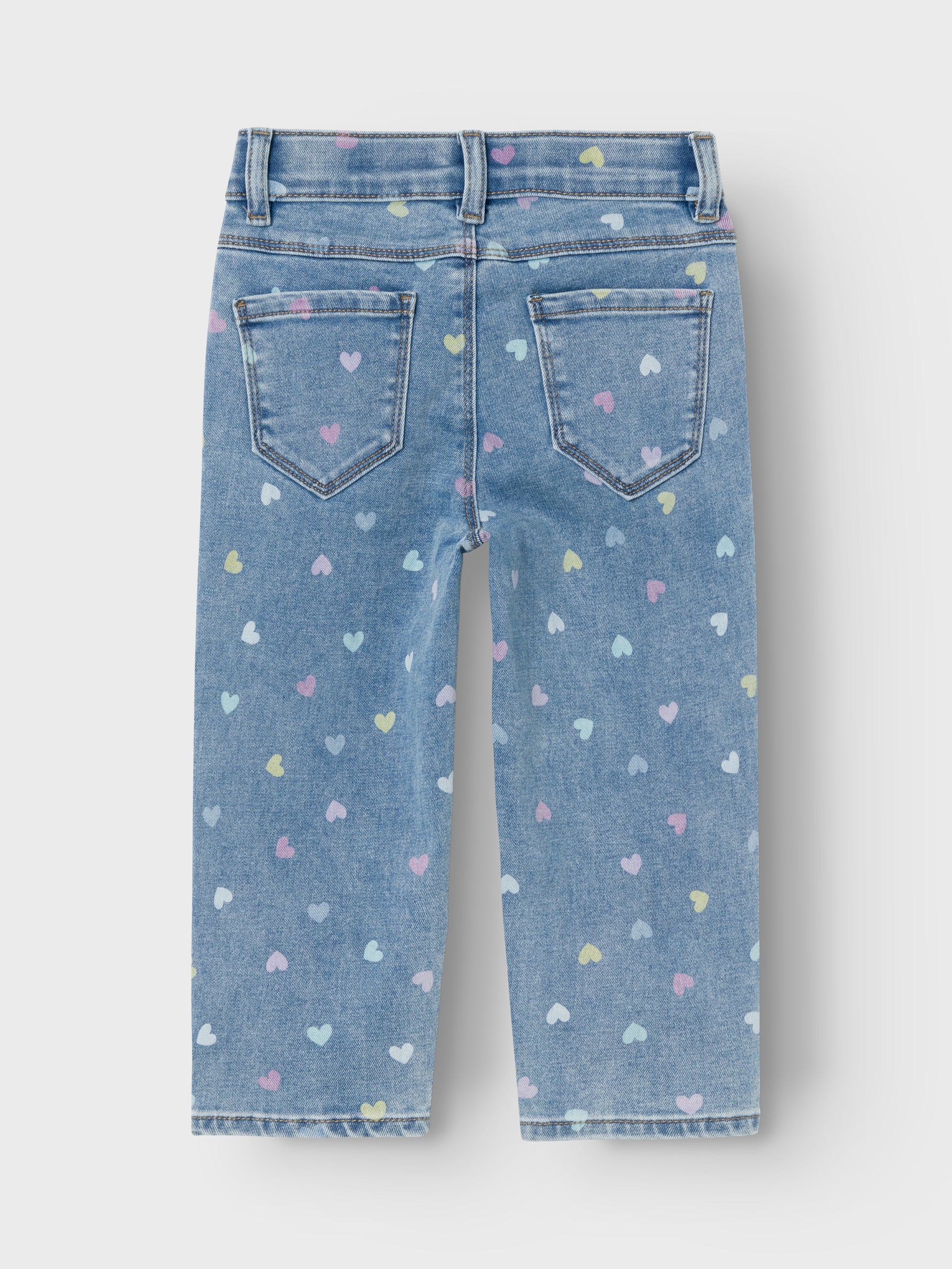 Cool mönstrad blå jeans till flicka. Jeans byxor med hjärtan till liten tjej.NMFBELLA MOM SHAPED JEANS 3555-ON NOOS
13227368