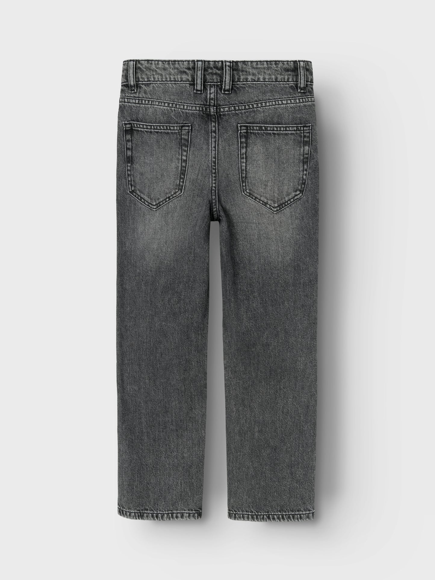 Grå snygga jeans till kille. Pojke jeans i denim regular, från Name it.
NKMRYAN STRAIGHT JEANS 3418-BE NOOS
13224456