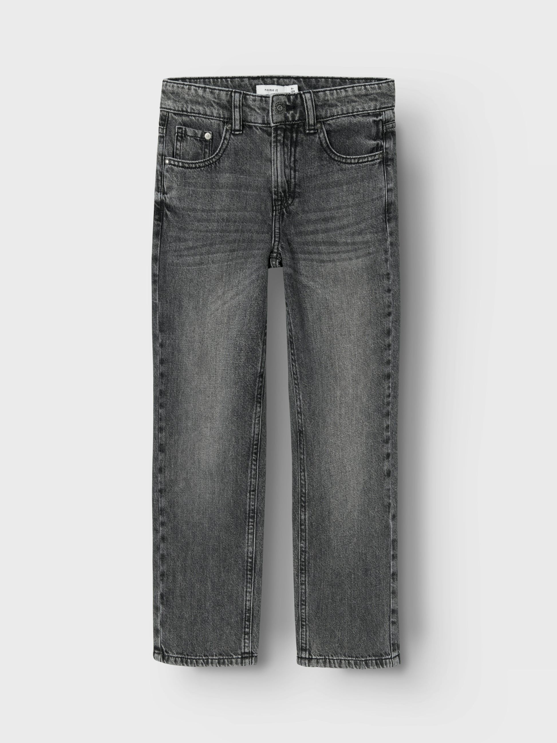 Grå snygga jeans till kille. Pojke jeans i denim regular, från Name it.
NKMRYAN STRAIGHT JEANS 3418-BE NOOS
13224456