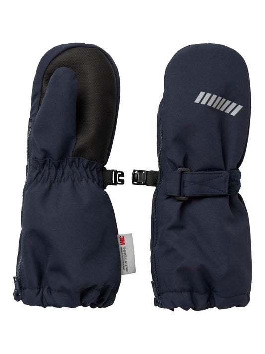 Blå vinter handskar med ull foder till pojke och flicka. Varma vattentäta handskar med långt skaft och dragkedja till barn.
NMNSNOW10 MITTEN W WOOL 3FO NOOS
13232890