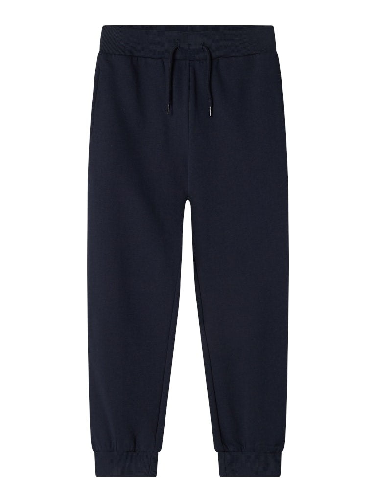 Marin blå joggers mys byxa till flicka och pojke. Sweat byxor, mys byxor från Name it. Blå bas byxa till barn att leka i, needs vardags byxor till förskolan.
NKMVIAN NREG SWE PANT BRU NOOS
13235093