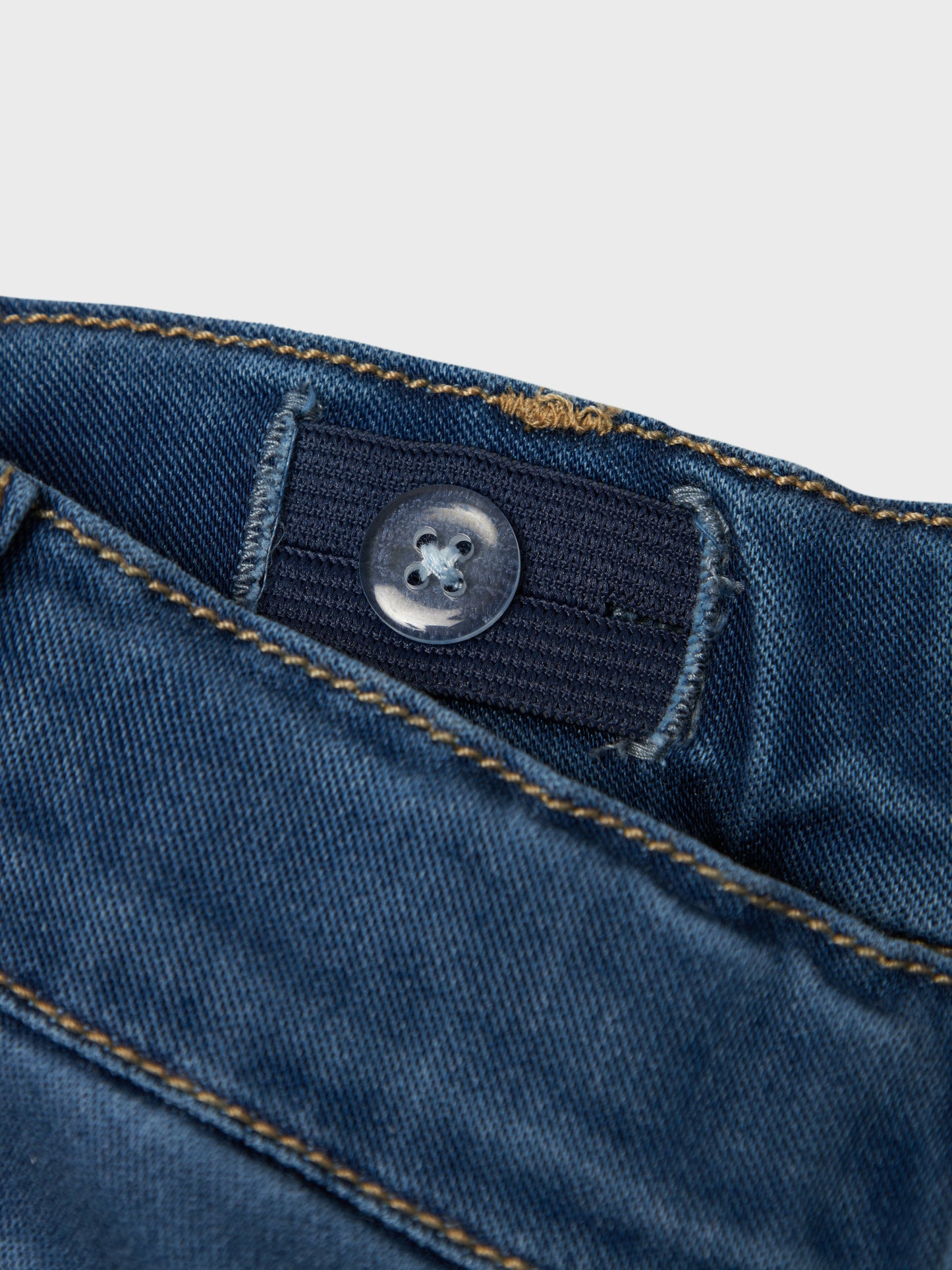 Blå jeans leggings till flicka. Stretchiga jeans i slim fit, byxor till liten tjej från Name it.
NMFSALLI SLIM DNM LEGGING 5357-TO NOOS
13237180