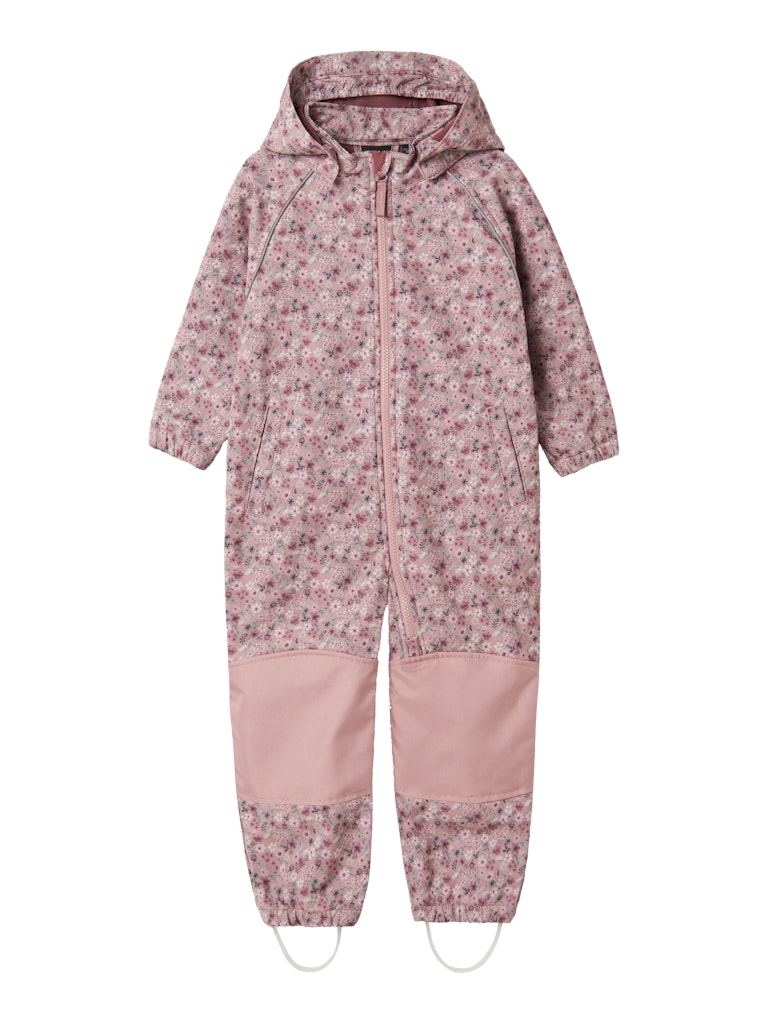Rosa blommig softshell overall till flicka. Höst och vår overall perfekt till dagis och förskolan när lek och äventyr väntar.
NMFALFA08 SOFTSHELL SUIT AOP 1FO NOOS
13236674