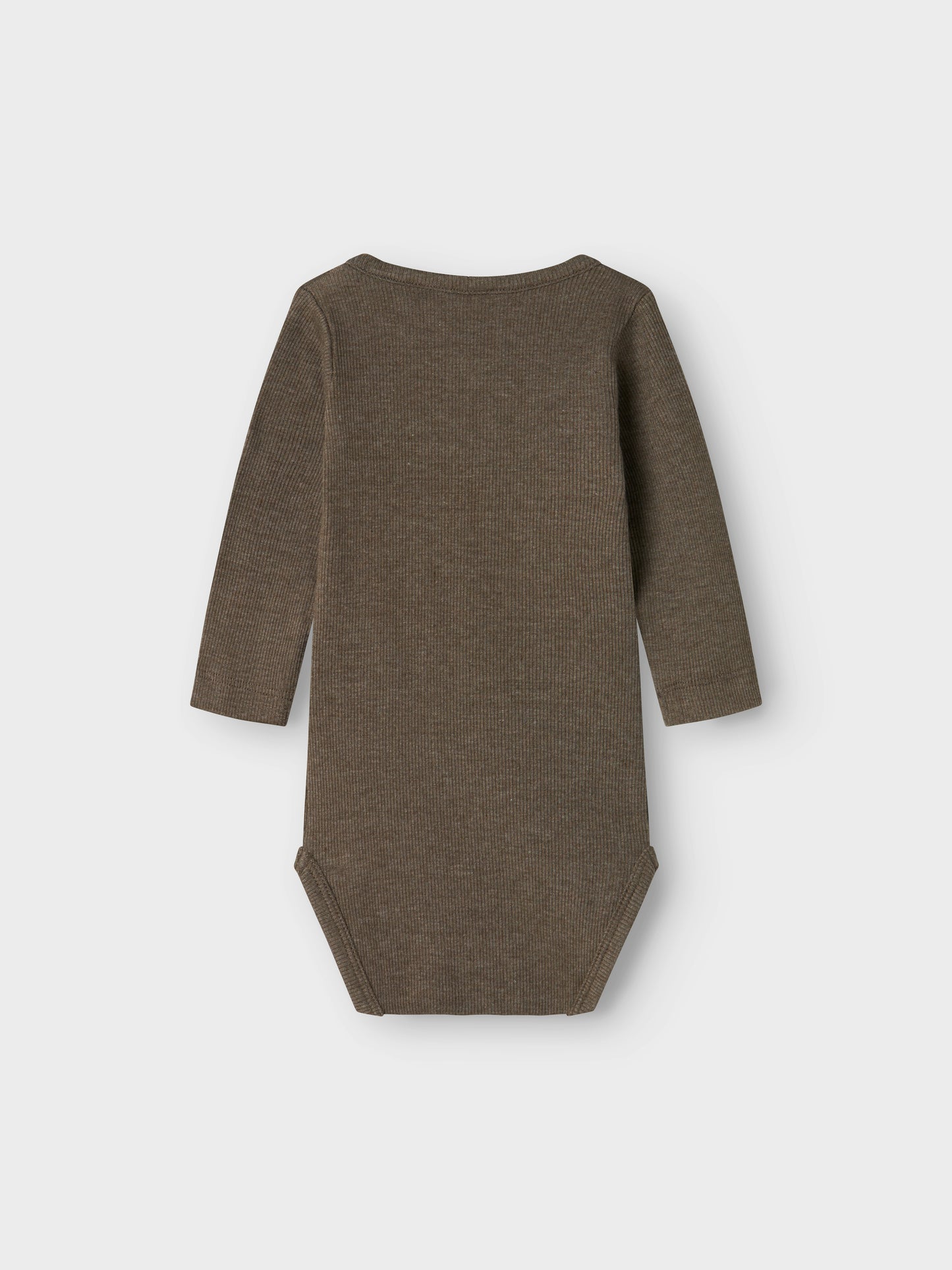 Brun ribbad baby body med knappar. Ekologiska baby kläder till bebis pojke, kille från Name it.
13198041
NBMKAB LS BODY NOOS