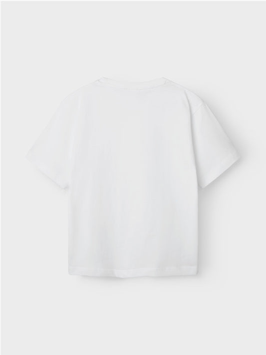 Krit vit t-shirt till kille från Name it. Kortärmad tröja till pojke i vitt, loose fit.
NKMVOBBO SS NREG TOP NOOS
13238968