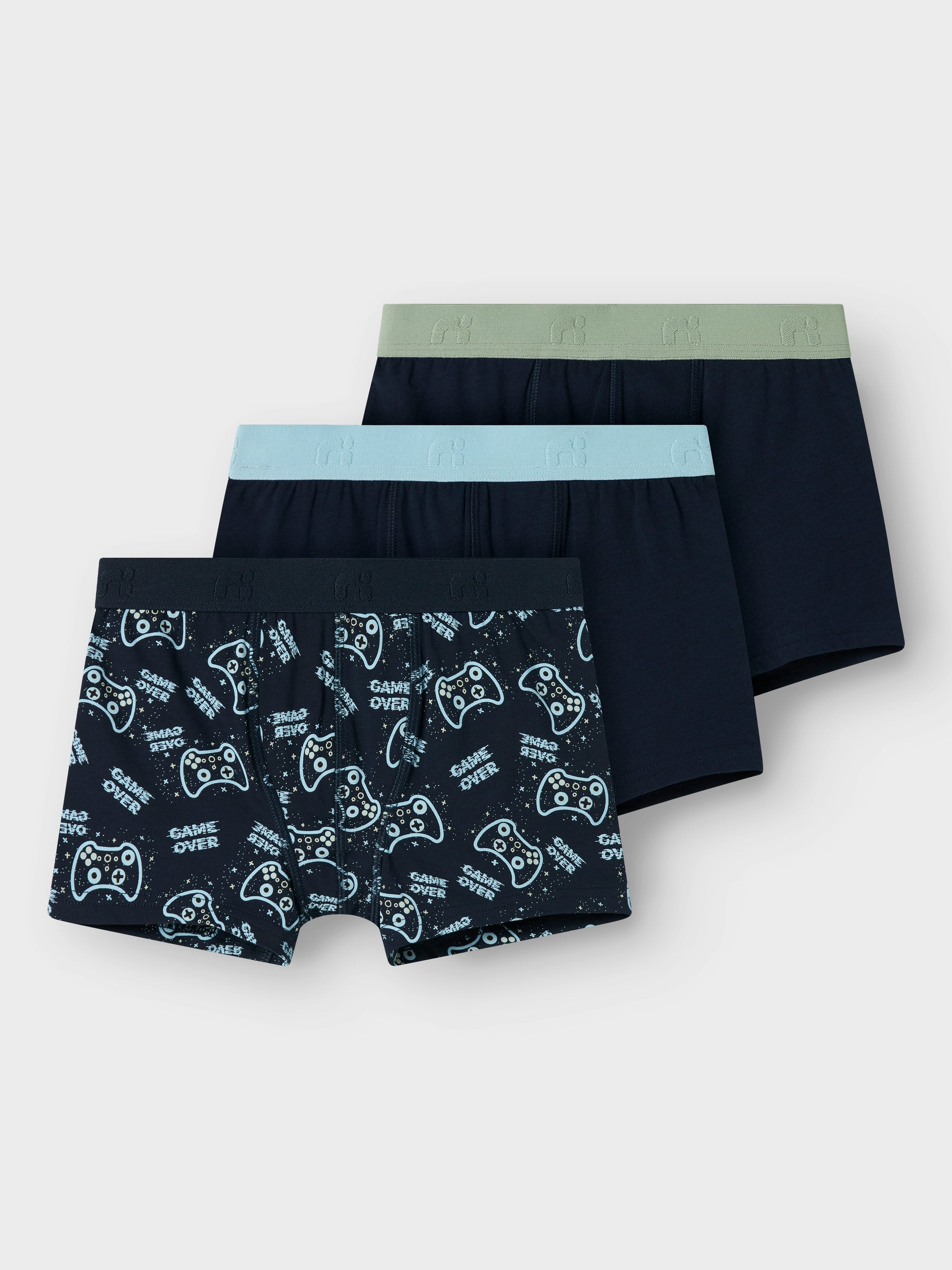 3 pack kalsonger till kille. Ungdoms kallingar, boxerhorts till pojke. 
NKMBOXER 3P SAPPHIRE GAME NOOS
13241993