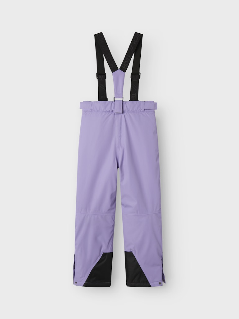 Lila täckbyxor till tjej. Skid byxor, termobyxor till flicka. Varma skidkläder från Name it.
NKNSLOPE10 PANT SKI EDITION FO NOOS
13233445