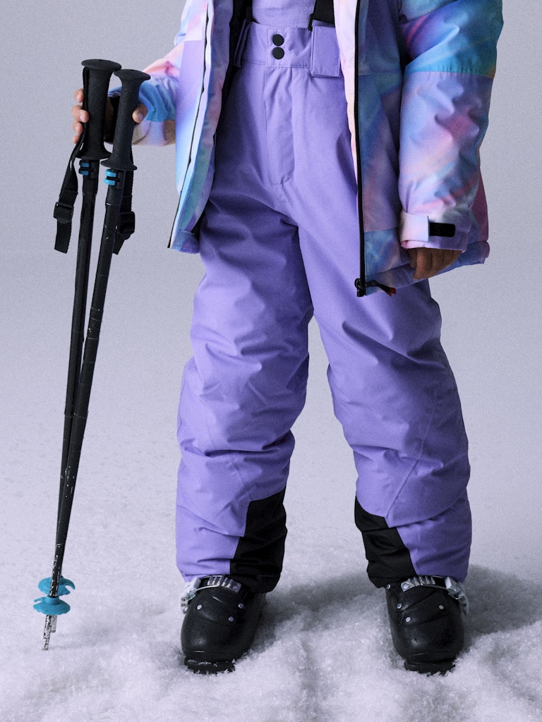 Lila täckbyxor till tjej. Skid byxor, termobyxor till flicka. Varma skidkläder från Name it.
NKNSLOPE10 PANT SKI EDITION FO NOOS
13233445