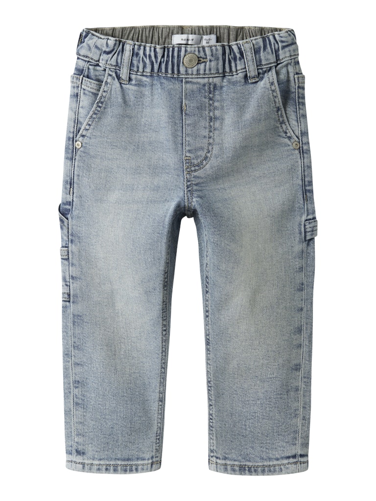 Ljusblå mjukis jeans till pojke. Ekologiska byxor, barnkläder från Name it.
NMMBEN TAP JEANS CARP 8940-BC NOOS
13242725