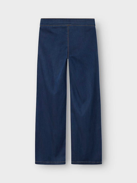 Mörk Blå super mjuk vid jeans till flicka. Stretchig wide jeans till tjej. Skön lite större passform.
NKFSALLI WIDE JEANS 8293 -TO NOOS
13224628