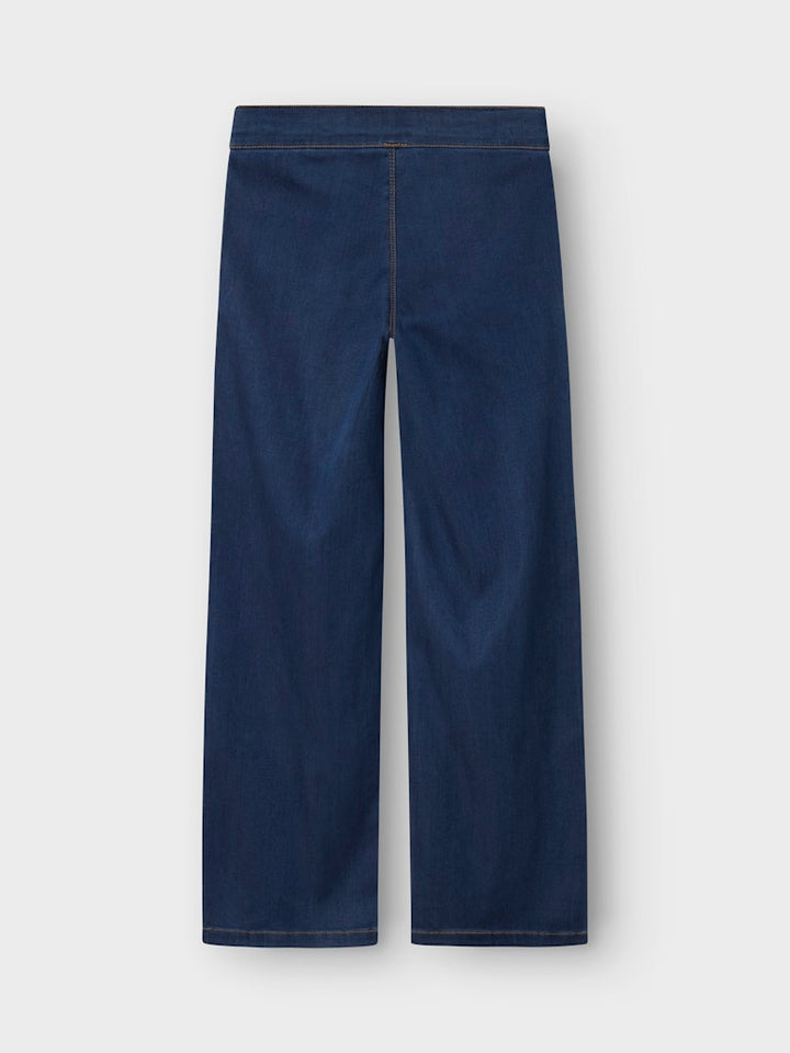 Mörk Blå super mjuk vid jeans till flicka. Stretchig wide jeans till tjej. Skön lite större passform.
NKFSALLI WIDE JEANS 8293 -TO NOOS
13224628
