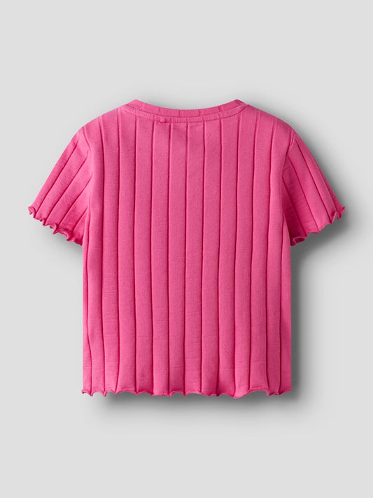 Kortärmad rosa, cerise topp till tjej med bred ribb. Snygg t-shirt i ekologisk bomull från Name it.
NKFNORALINA SS CROP TOP NOOS
13231024