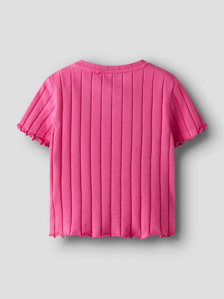 Kortärmad rosa, cerise topp till tjej med bred ribb. Snygg t-shirt i ekologisk bomull från Name it.
NKFNORALINA SS CROP TOP NOOS
13231024