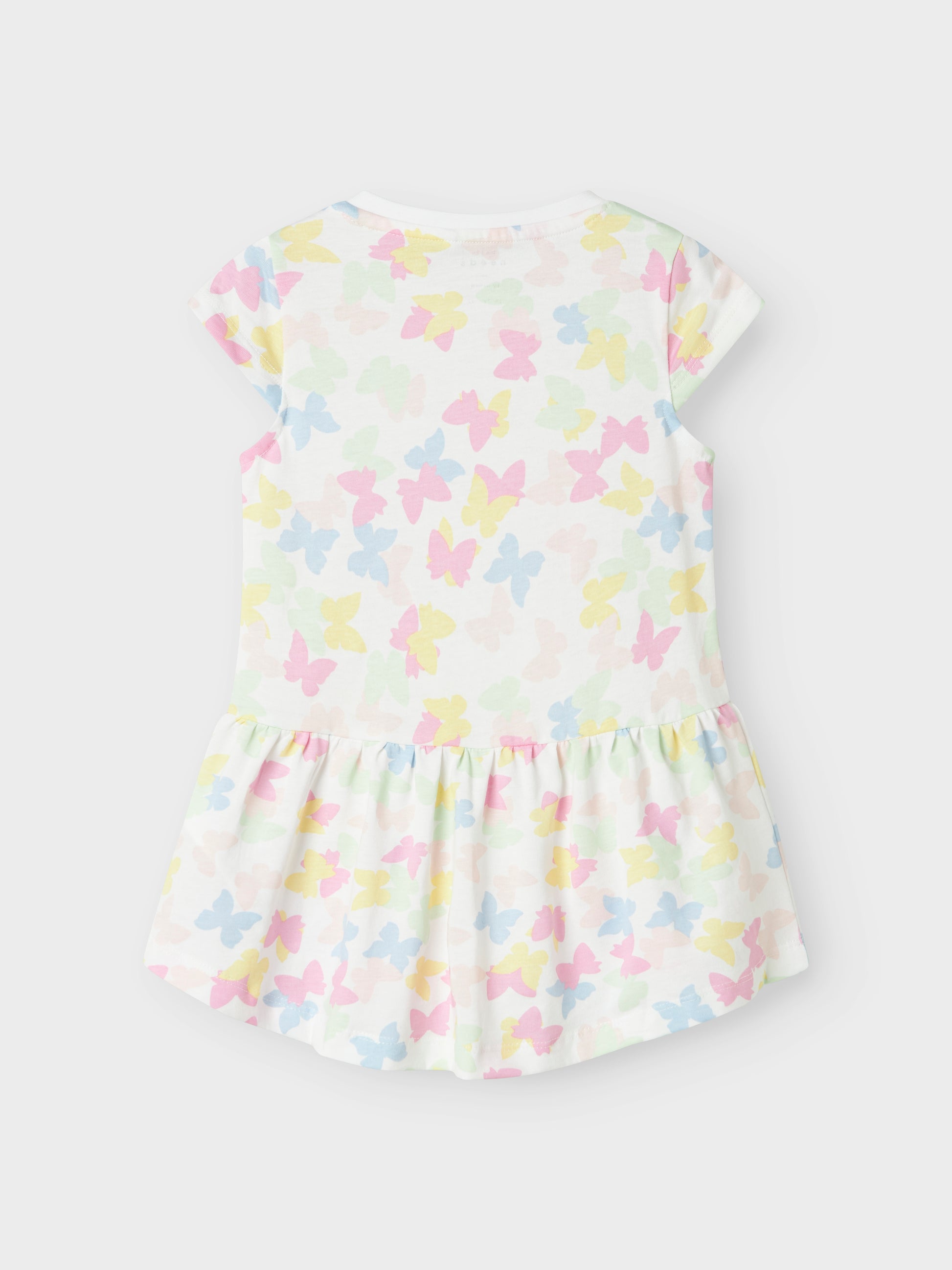 Vit barn klänning med fjärilar i blå, rosa och gul mönster. Dagis klänning till flicka, sommarklänning perfekt för sommar och sol.
NMFVIGGA CAPSL DRESS F1 NOOS
13215107