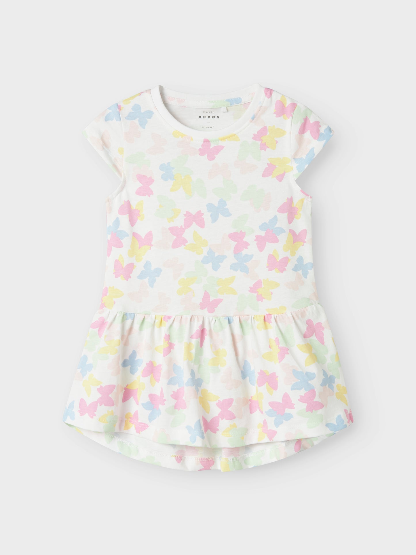 Vit barn klänning med fjärilar i blå, rosa och gul mönster. Dagis klänning till flicka, sommarklänning perfekt för sommar och sol.
NMFVIGGA CAPSL DRESS F1 NOOS
13215107