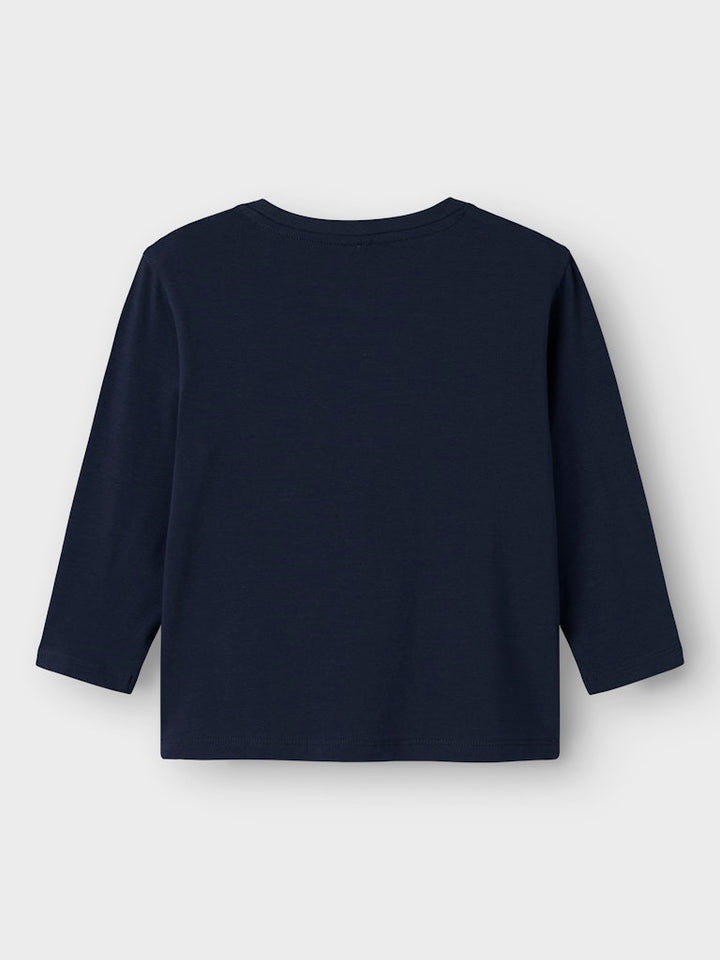Mörk blå långärmad t-shirt med Paw Patrol hundar på magen. Pojke tröja med lång ärm.
NMMJOLL PAW NREG LS TOP NOOS CPLG
13245003