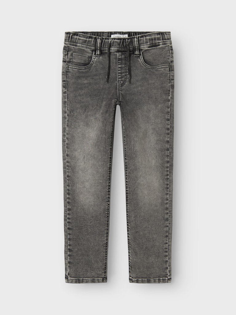 Grå mjukis jeans med skön resår i midjan till pojke. Joggers från Name it.
NKMRYAN SLIM SWE JEANS 5225-TH NOOS
13185212