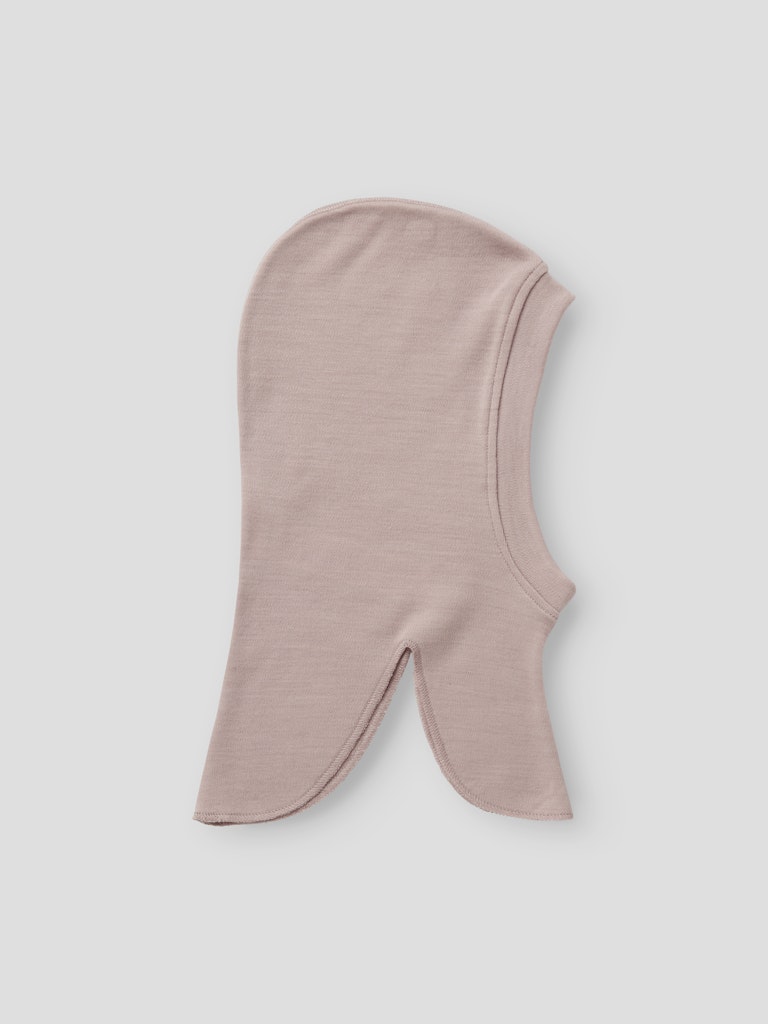 Rosa balaclava i merino ull till flicka. Ull mössa att dra över huvudet, varm  och skön merinoull balaklava från Name it.
NMNWILLIT WOOL BALACLAVA NOOS
13242122