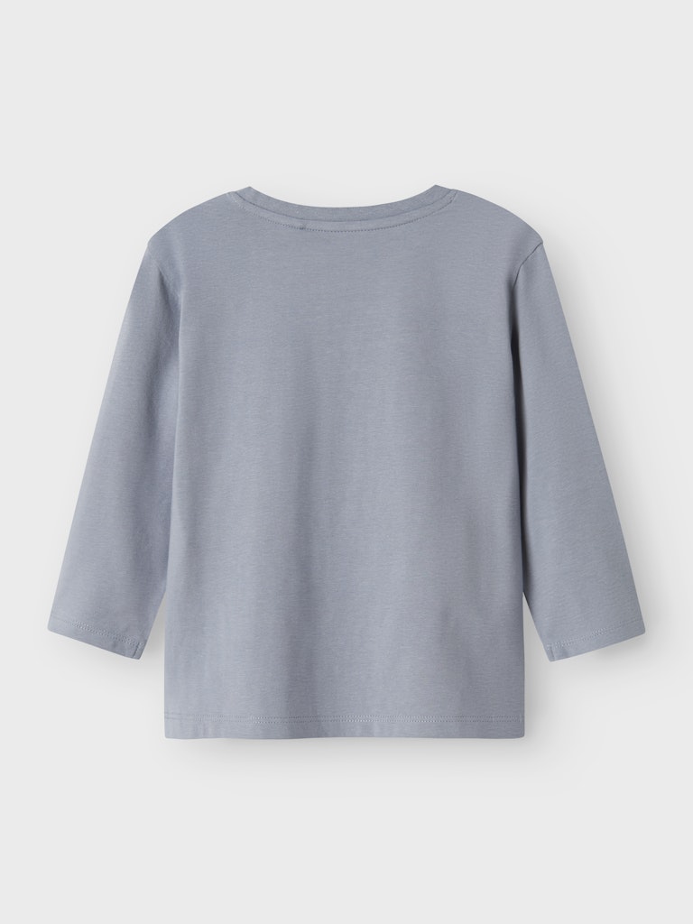 Härlig ljus blå tröja till pojke med hundar från filmen Bluey. Ekologiska barnkläder från Name it.
NMMALEX BLUEY LS NREG TOP NOOS SKY
13248215