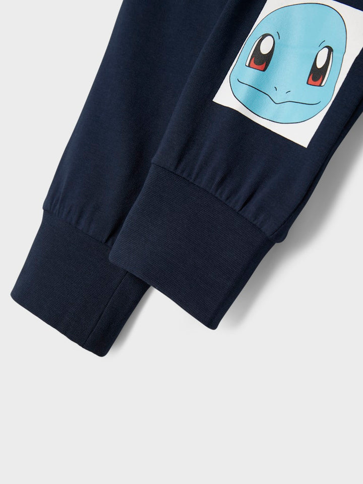 Pokémon pyjamas till pojke. Blå pokemon pyjamas från Name it. Pojkpyjams med figurer.
NKMABEL POKEMON LS NIGHSET NOOS SKY
13248217